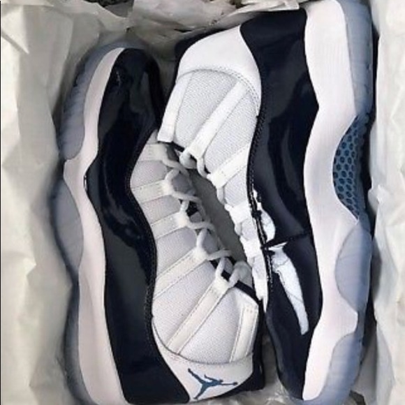 midnight blue 11s